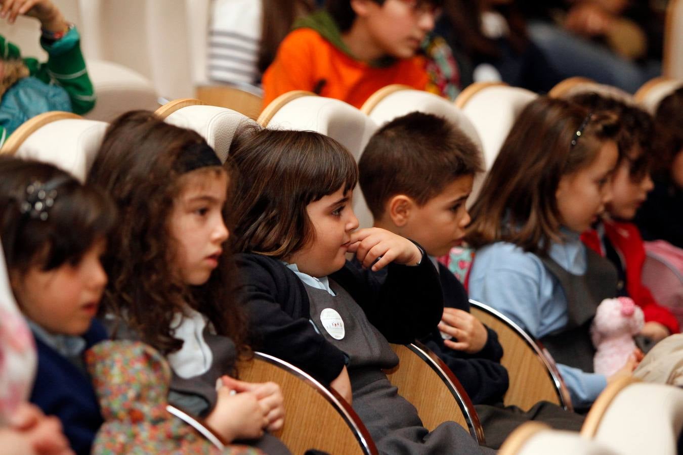 La campaña Mundial por la Educación reune a 800 escolares en el Auditorio