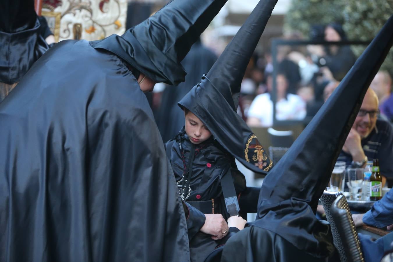 La cofradía de la Santa Cruz procesionó con el Santo Rosario del Dolor