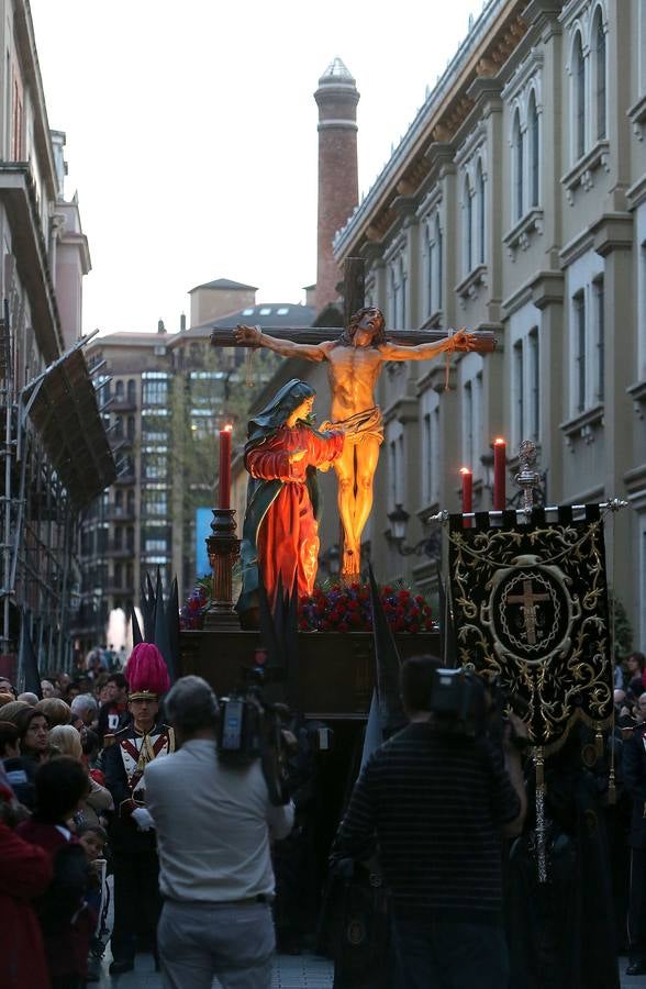 La cofradía de la Santa Cruz procesionó con el Santo Rosario del Dolor