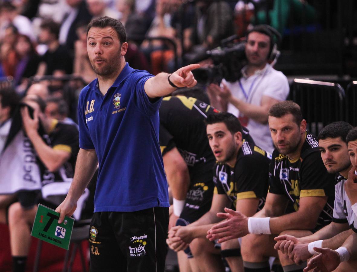 El Naturhouse se aferra al segundo puesto con un claro triunfo