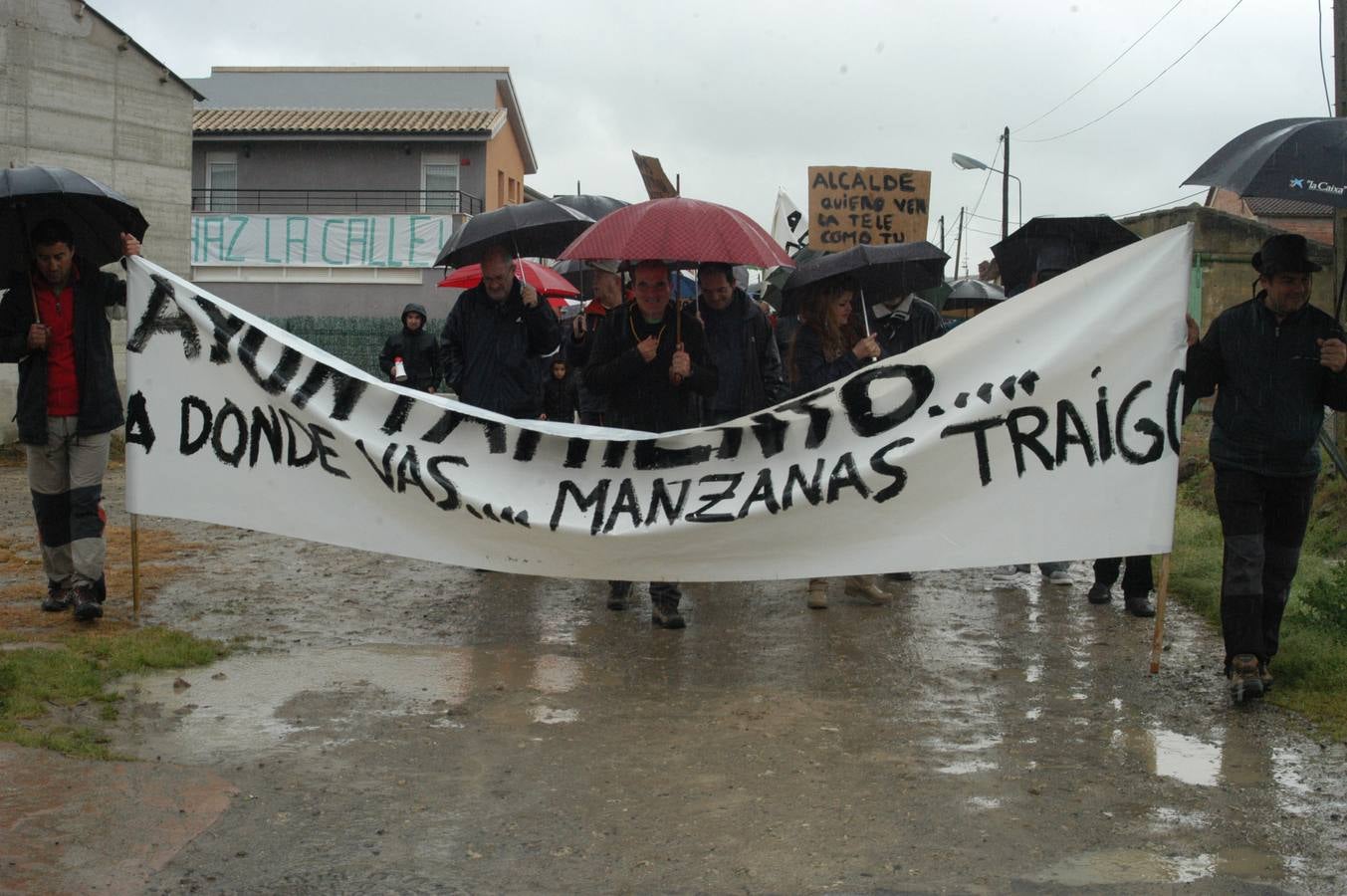 Manifestación de Ochánduri contra su alcalde