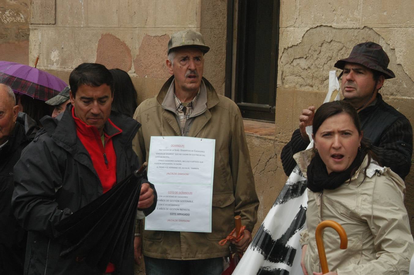 Manifestación de Ochánduri contra su alcalde