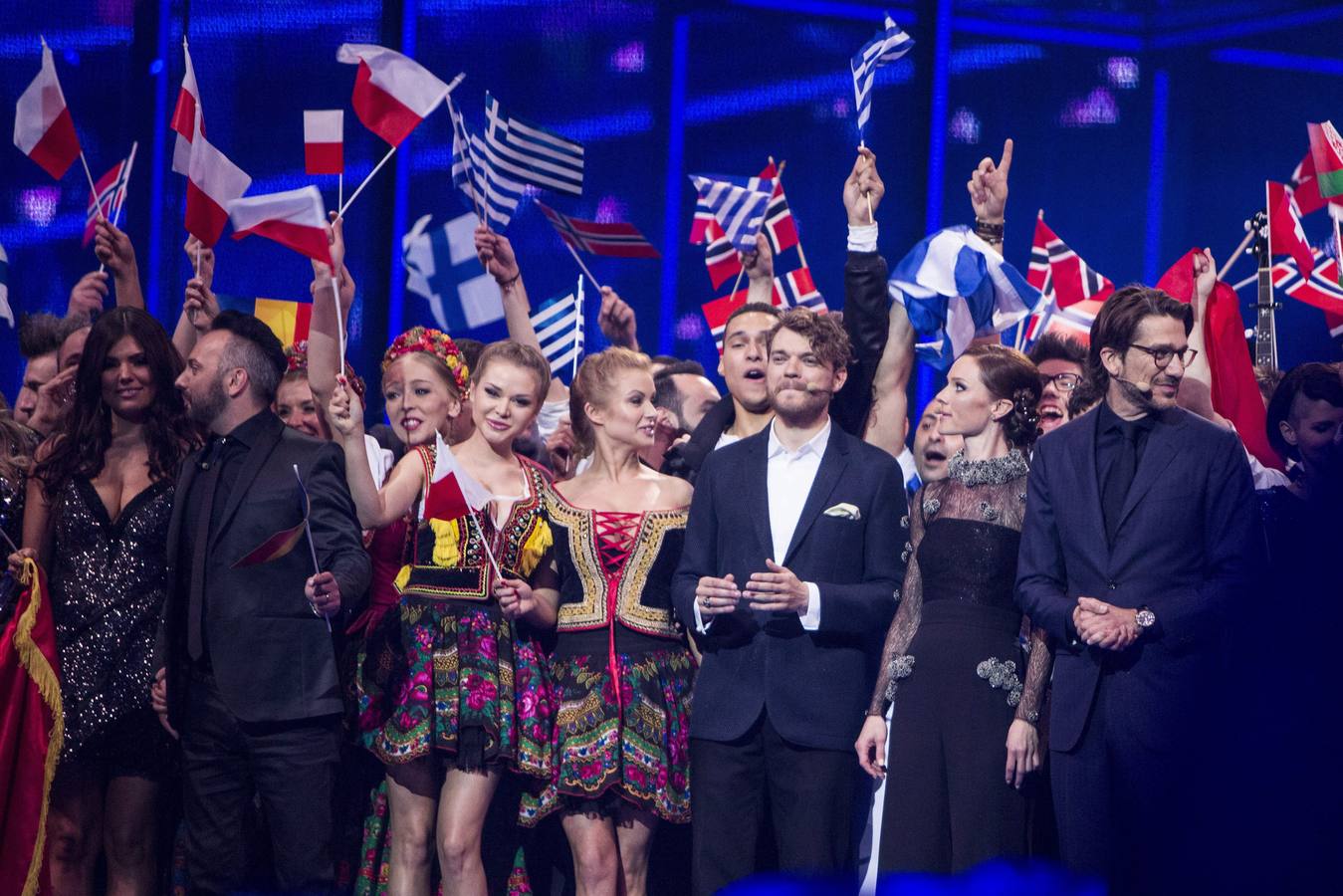 Los finalistas, en el escenario. Los finalistas de Eurovision tras conseguir su pase en la semifinal.