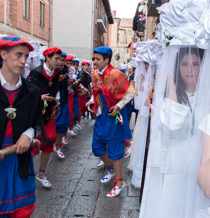 Las &#039;doncellas&#039; centran la atención en las fiestas de Santo Domingo