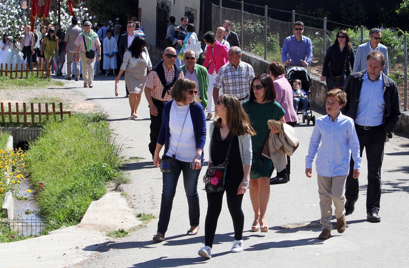 Las Doncellas procesionan en Sorzano