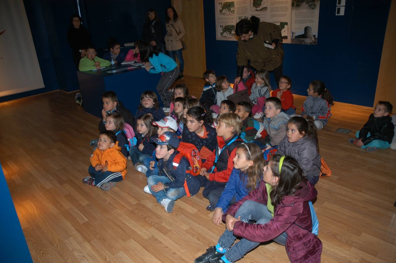 Alumnos de Cornago e Igea, de visita cultural