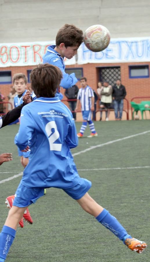 Medio centenar de equipos participan en el VII Torneo Comillas-Loyola (II)