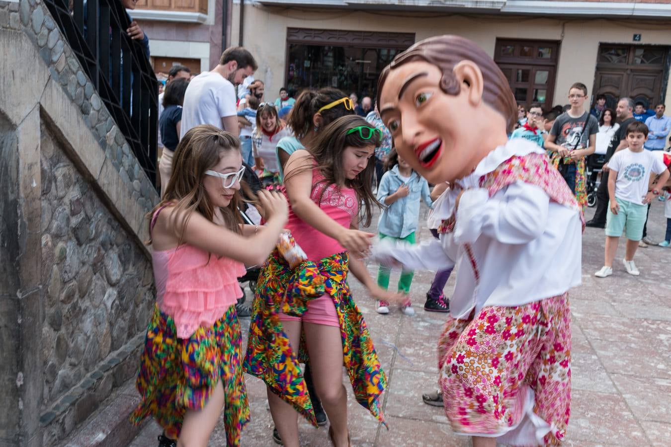 Primer día de las fiestas por Santa Bárbara en Ezcaray