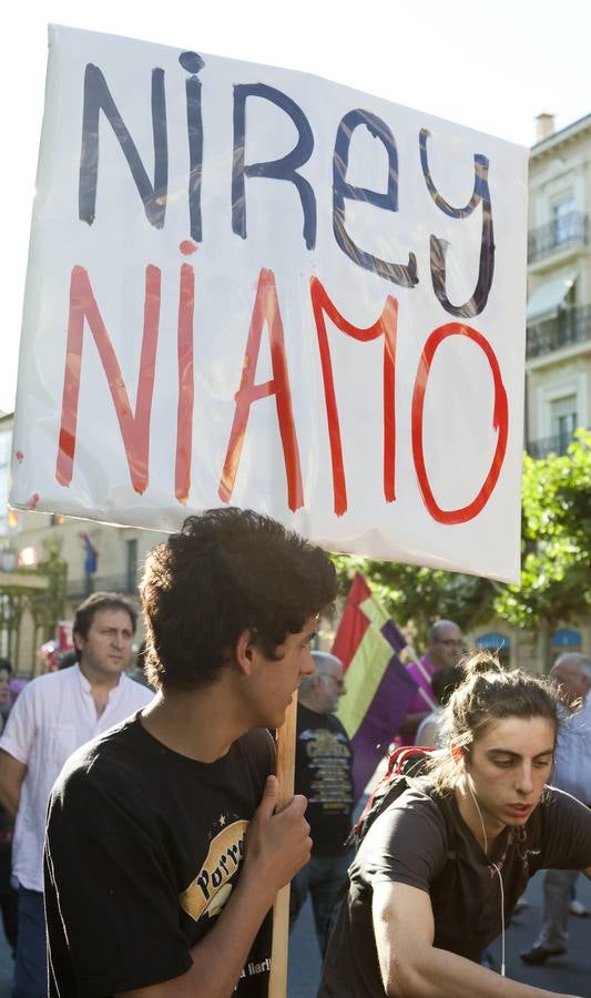 Unas 400 personas se reúnen en Logroño &#039;por la consulta ciudadana&#039; sobre la República