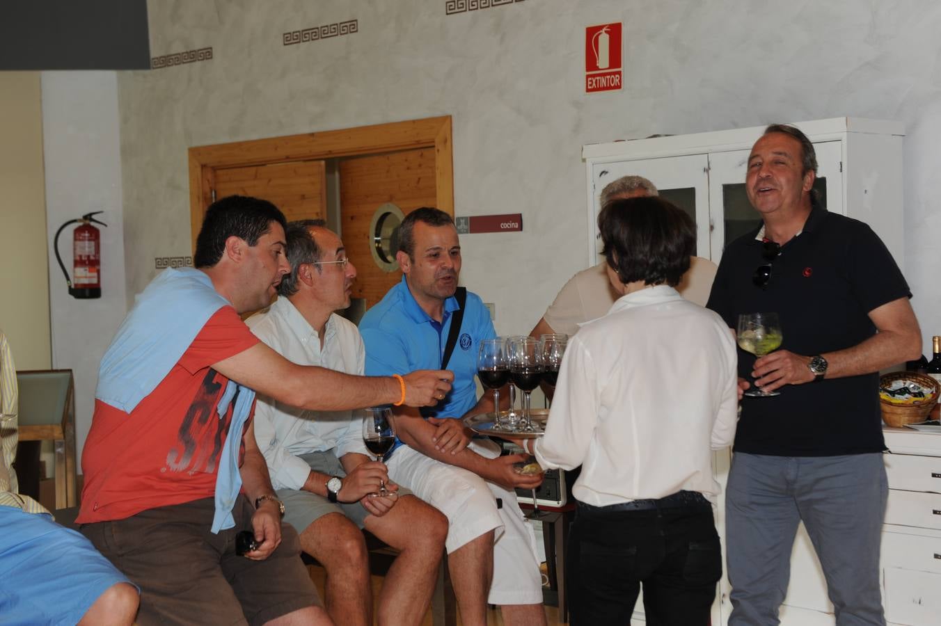 El público disfrutó una copa de vino al final del Torneo Marqués de Riscal