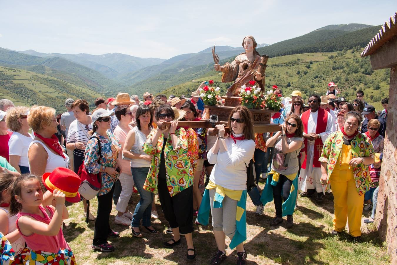 La romería a Santa Bárbara, en el día grande de las fiestas de Ezcaray