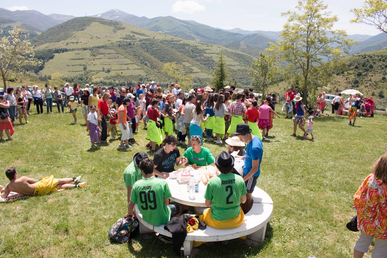 La romería a Santa Bárbara, en el día grande de las fiestas de Ezcaray