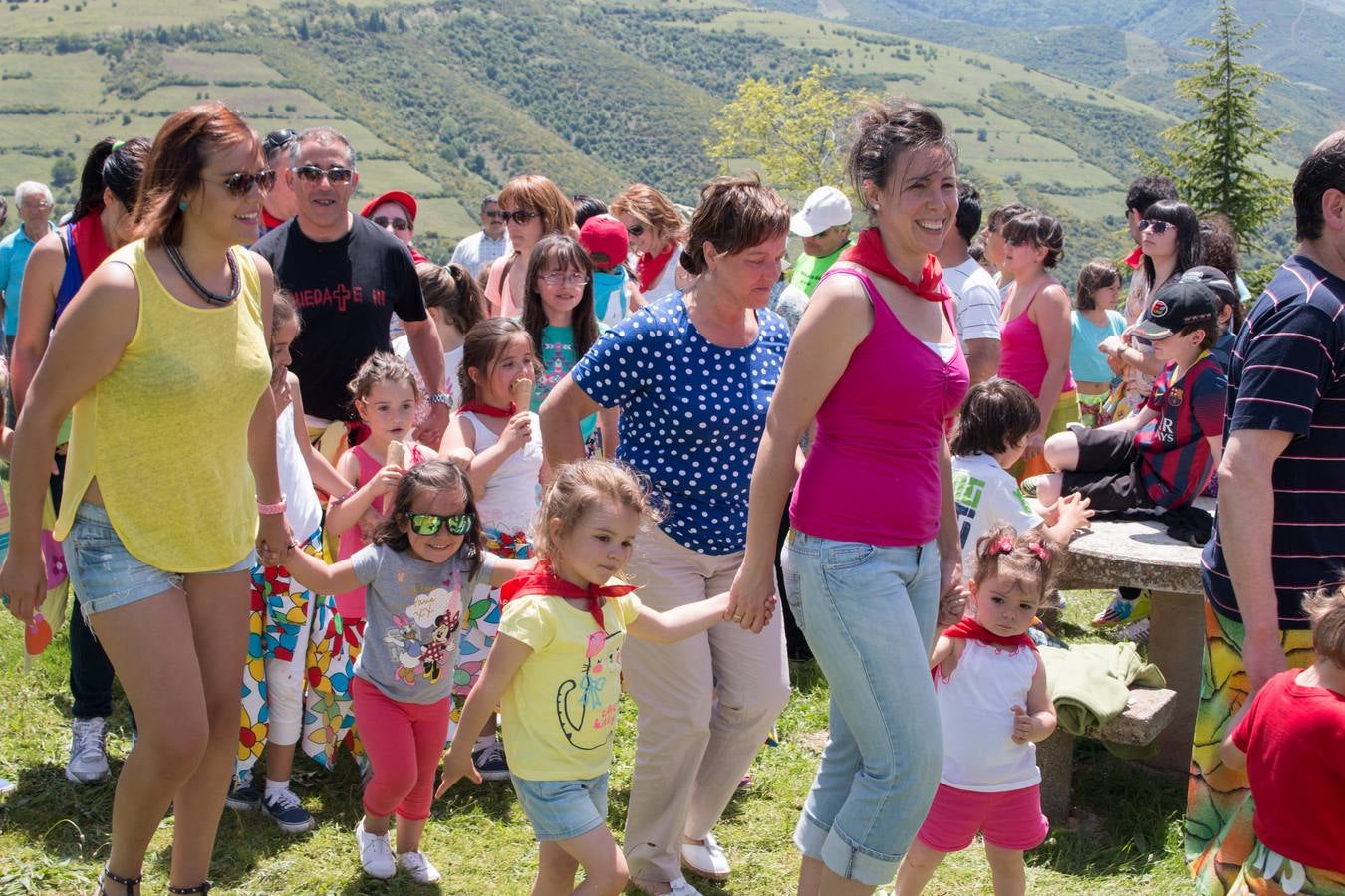 La romería a Santa Bárbara, en el día grande de las fiestas de Ezcaray