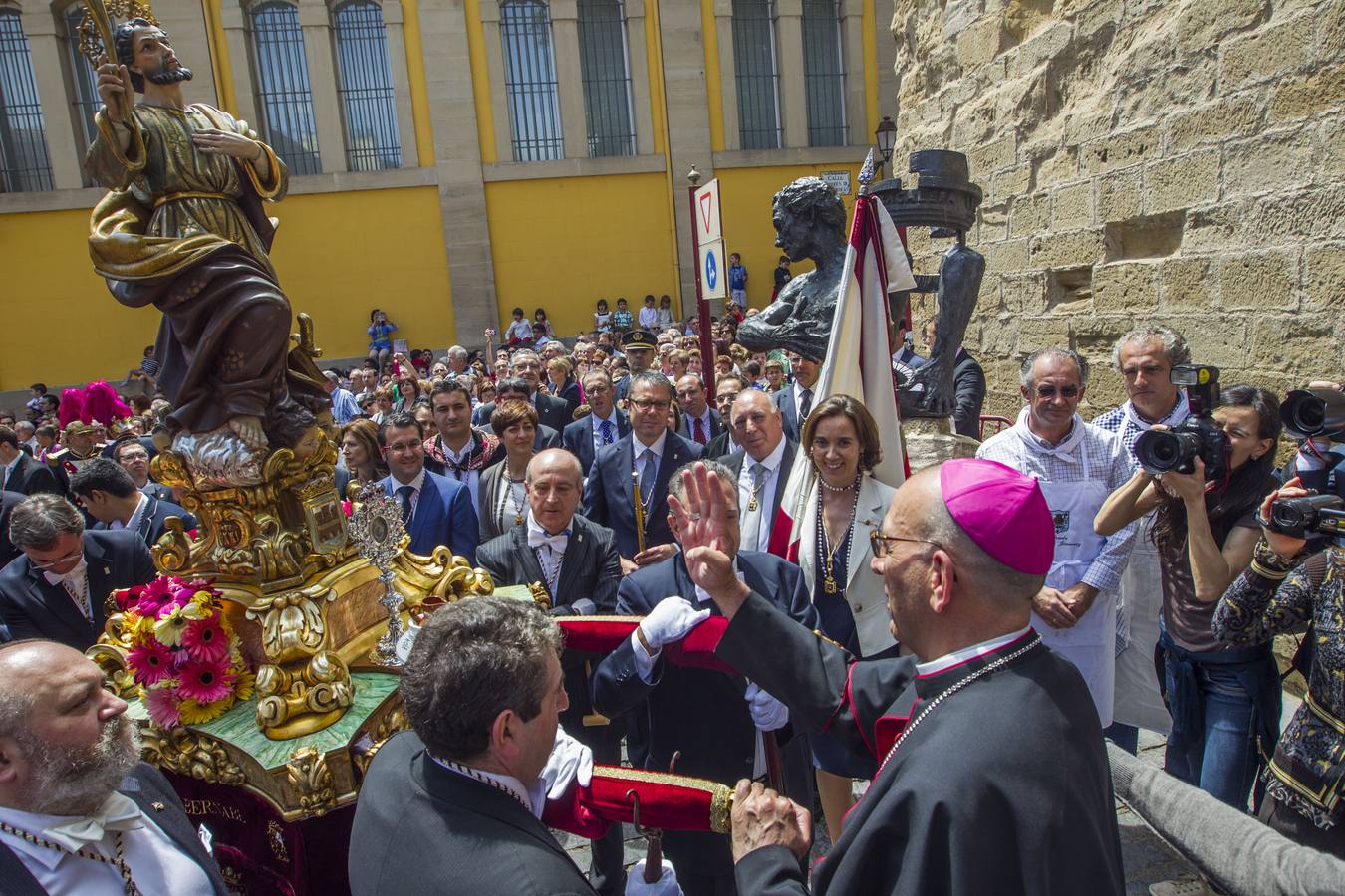 Procesión y banderazos por san Bernabé