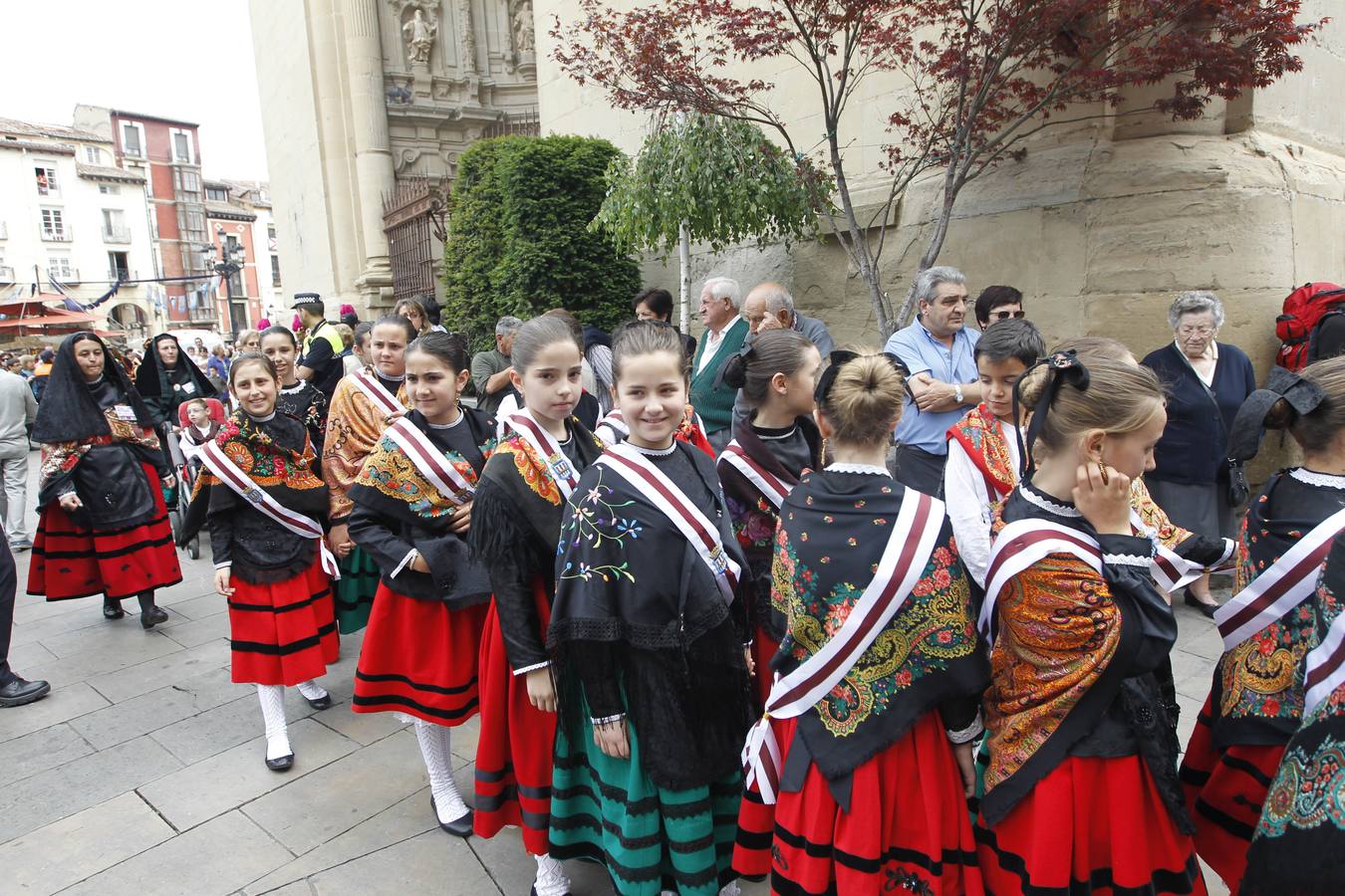 Procesión y banderazos por san Bernabé