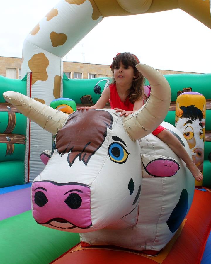 Juegos infantiles y degustación de choricillo