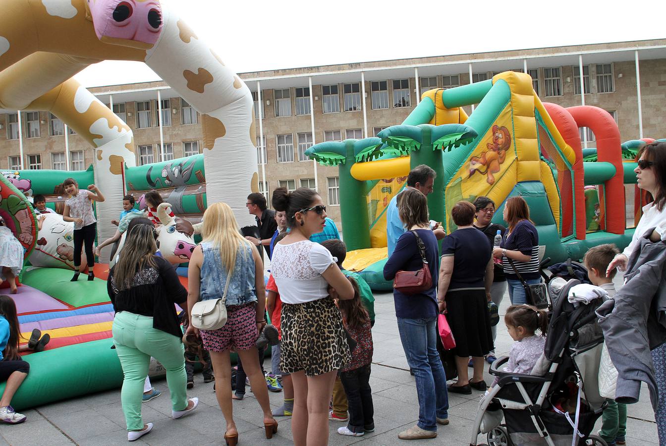 Juegos infantiles y degustación de choricillo