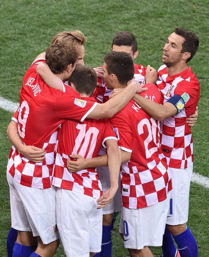 Brasil comienza su Mundial ganando