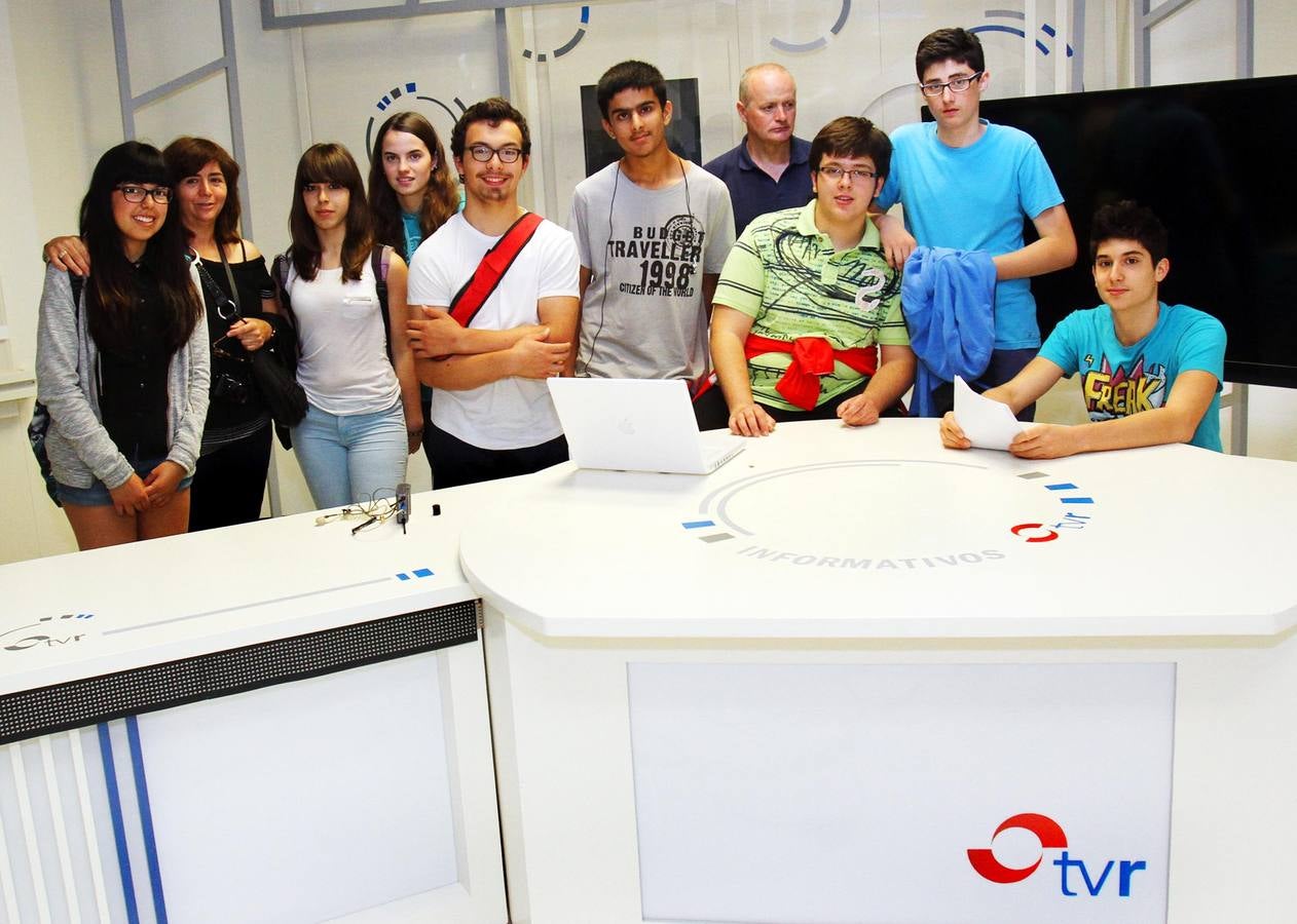 Alumnos del IES Samaniego de Laguardia visitan las instalaciones de La Rioja