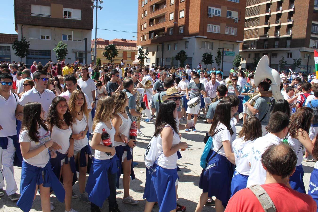 Concentración de 1.600 peñistas en Arnedo