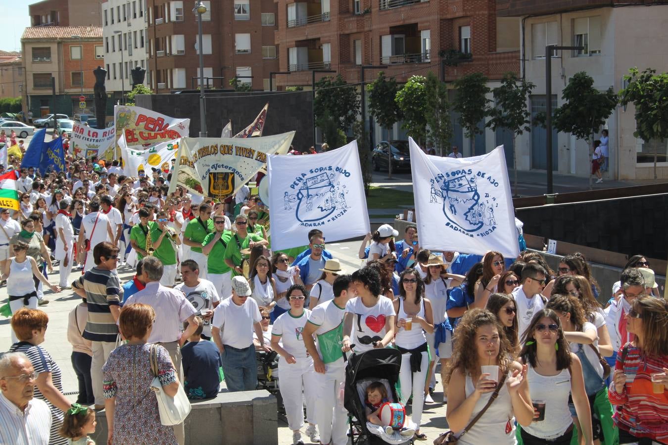 Concentración de 1.600 peñistas en Arnedo