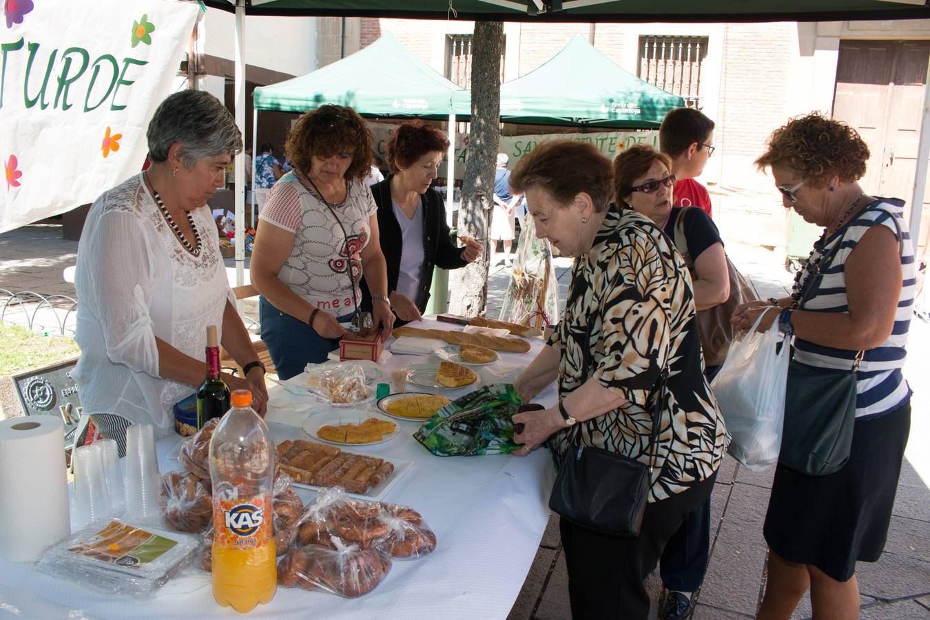 Santo Domingo acoge el Mercado Solidario de Cáritas