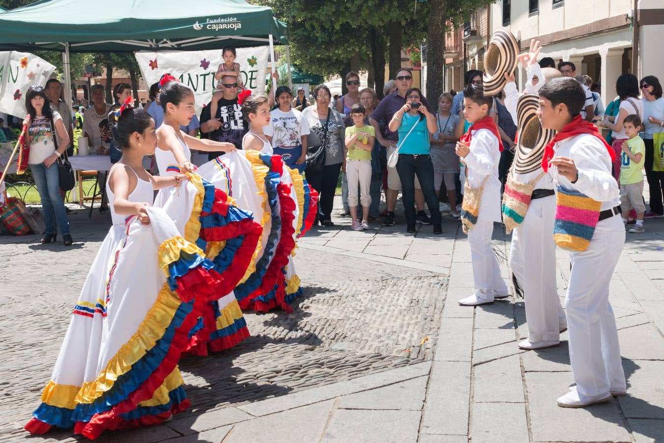 Santo Domingo acoge el Mercado Solidario de Cáritas