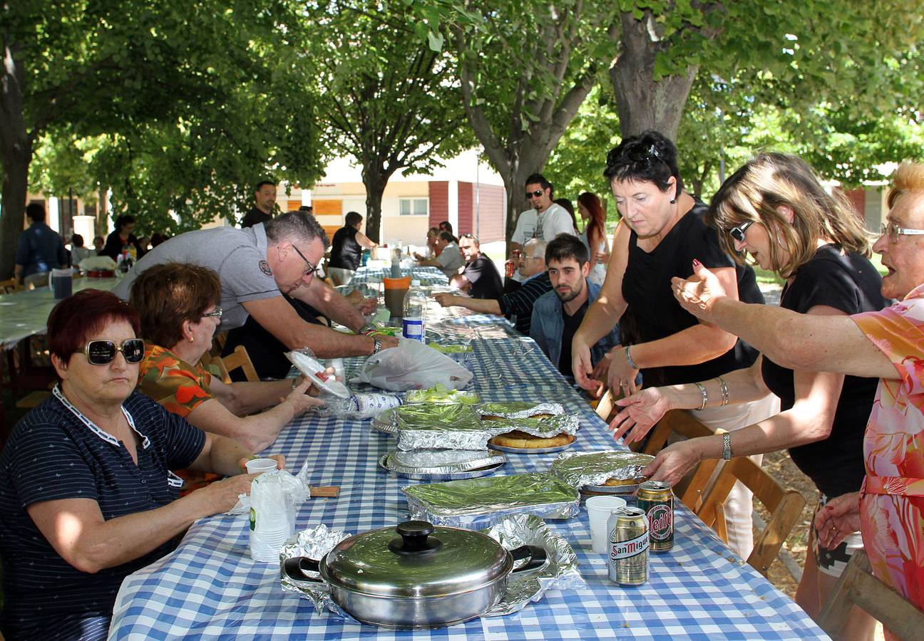 Comida de hermandad del barrio de San Antonio