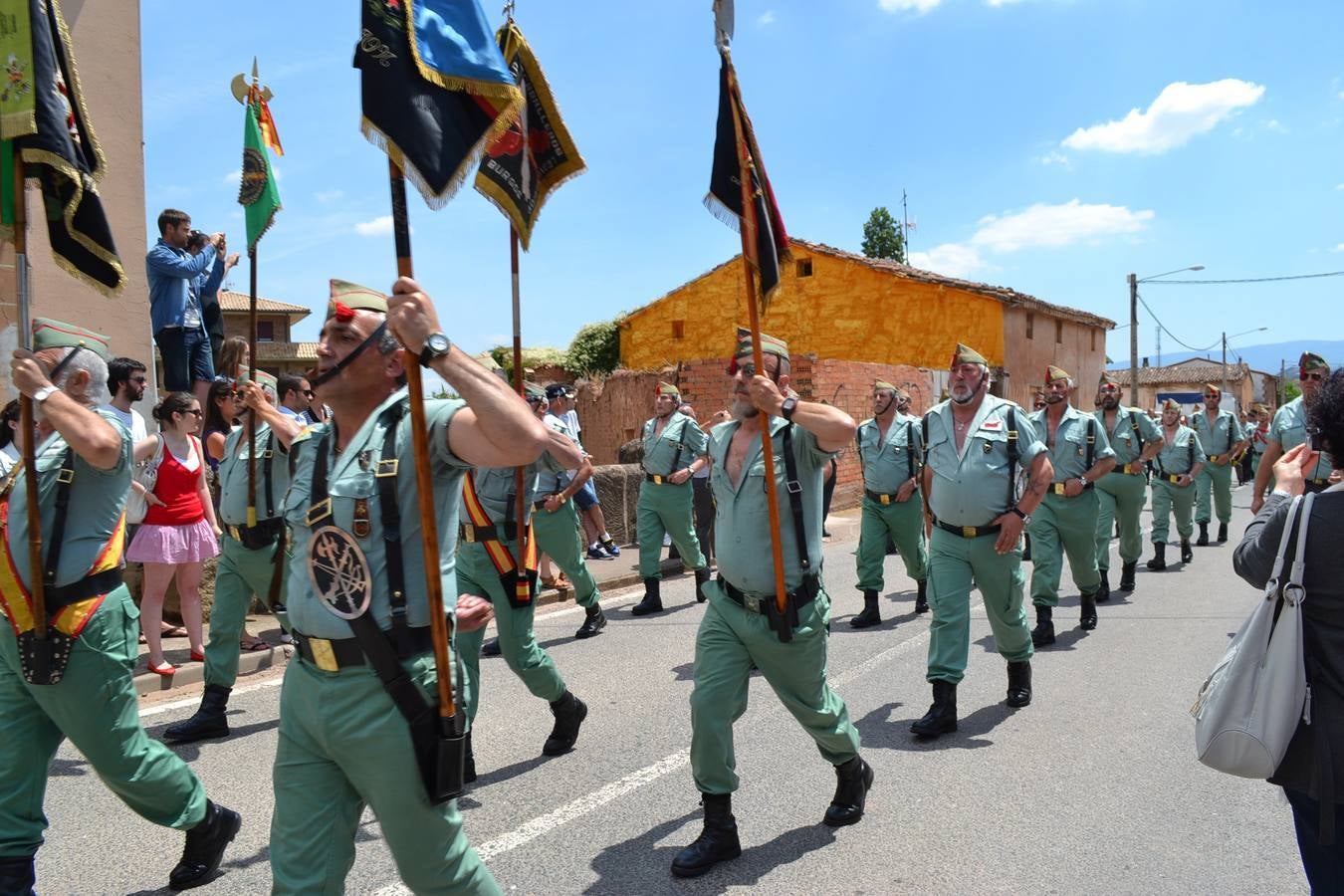 Homenaje en Hormilla de los Caballeros Legionarios al cabo Terrero