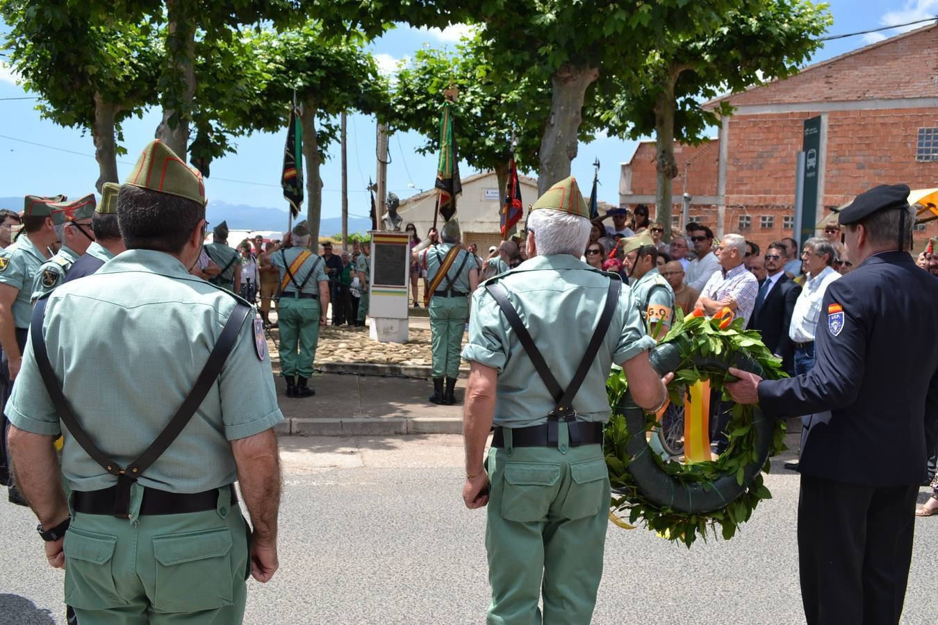 Homenaje en Hormilla de los Caballeros Legionarios al cabo Terrero