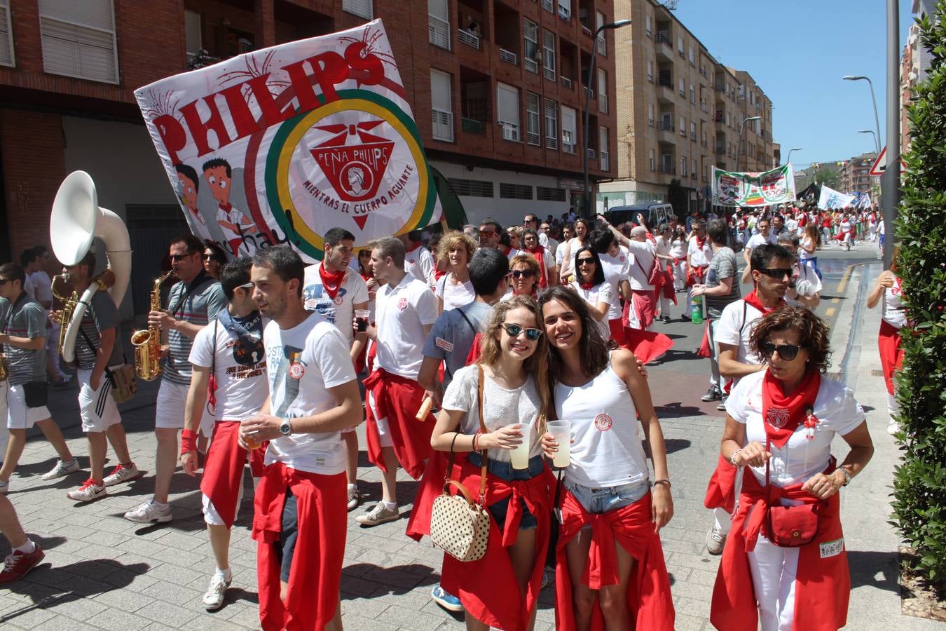 Pasacalles de la Concentración de Peñas en Arnedo