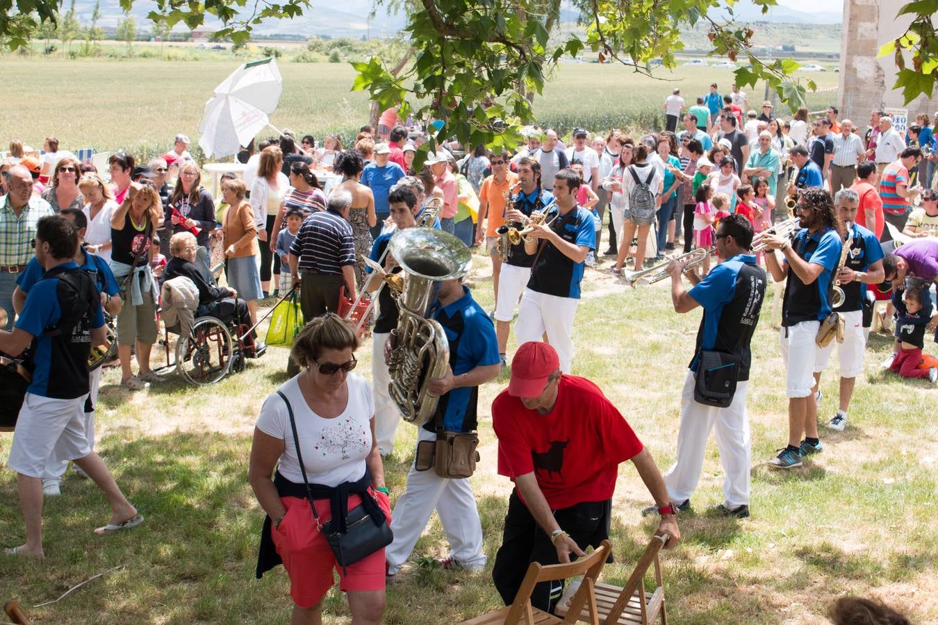 Cientos de personas fueron a Las Abejas de romería