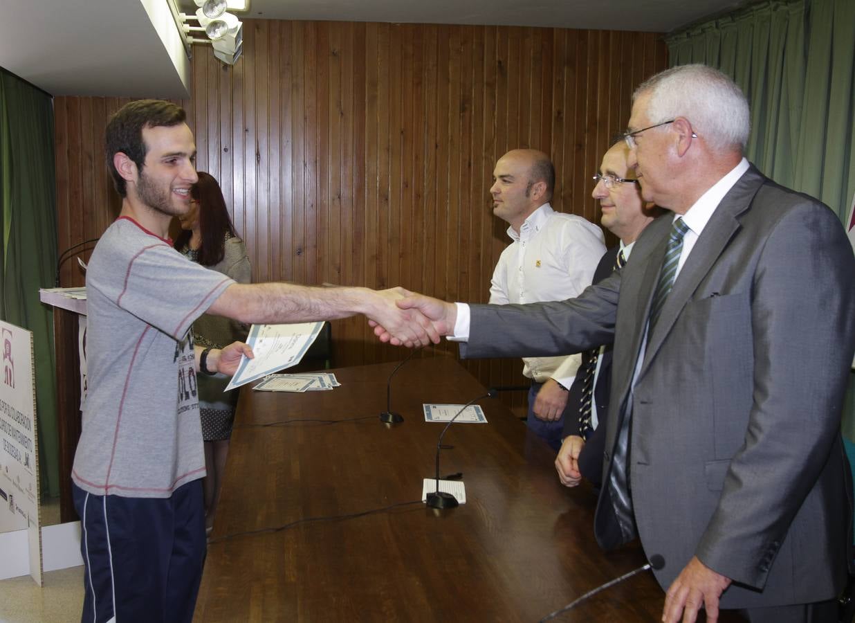 Entrega de diplomas del I Curso de Mantenimiento Básico de Bodegas (y II)