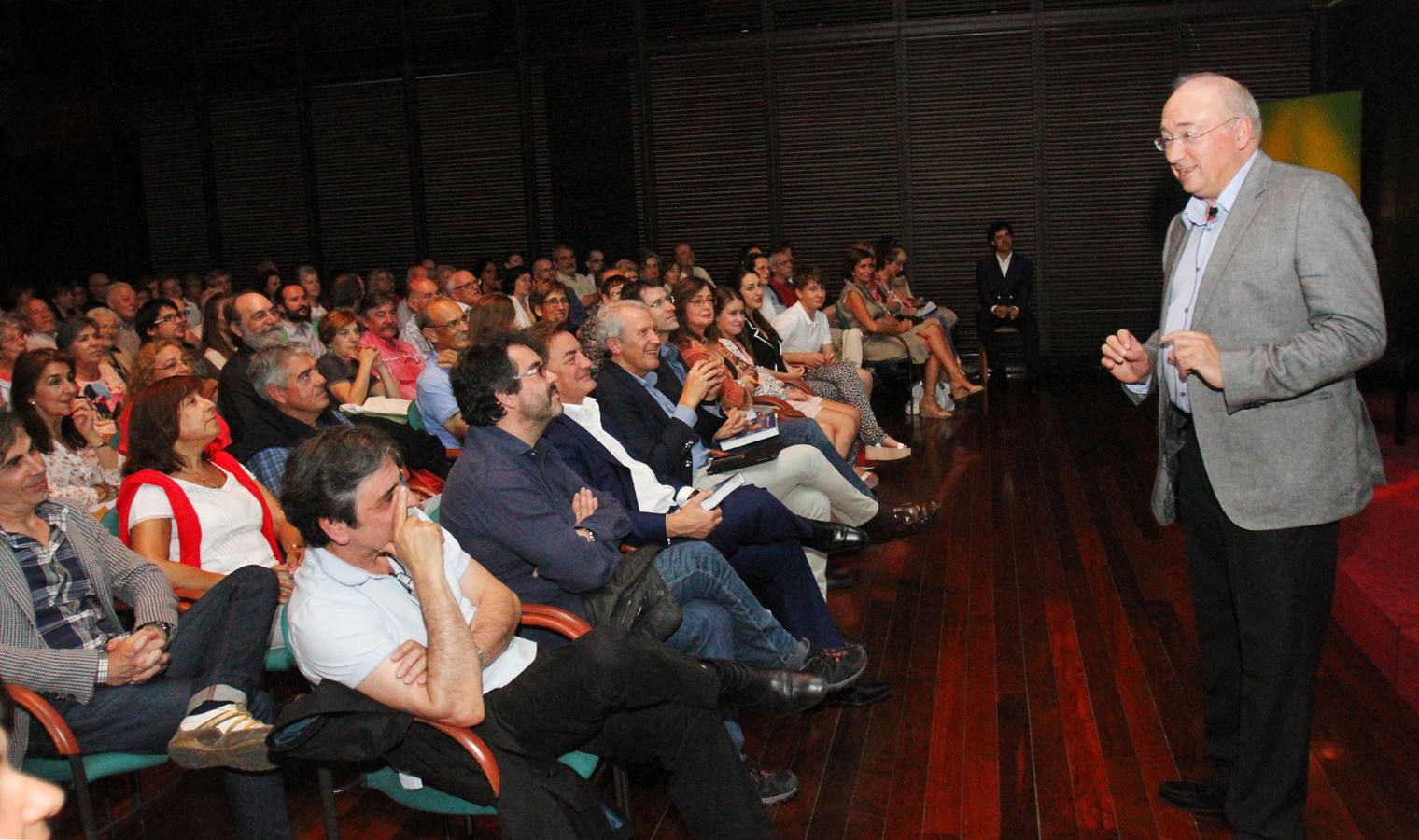 Juan Ramírez presenta su libro en Logroño