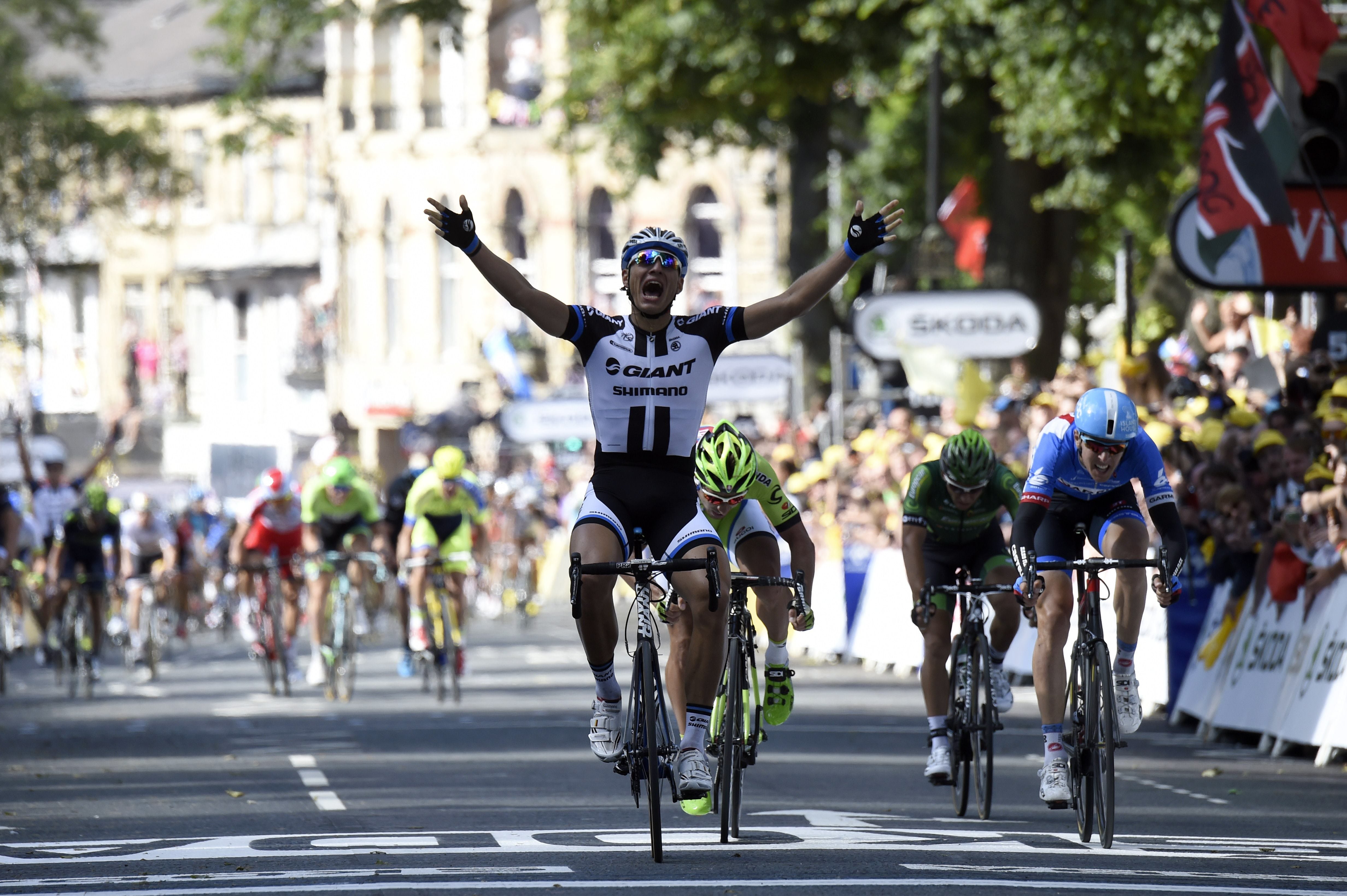 El alemán Marcel Kittel celebra su victoria al sprint en la primera etapa del Tour de Francia.