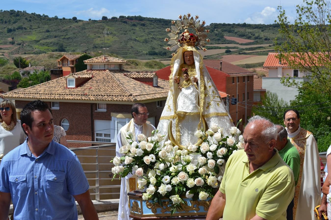 Danza de la Virgen Blanca en Ventosa