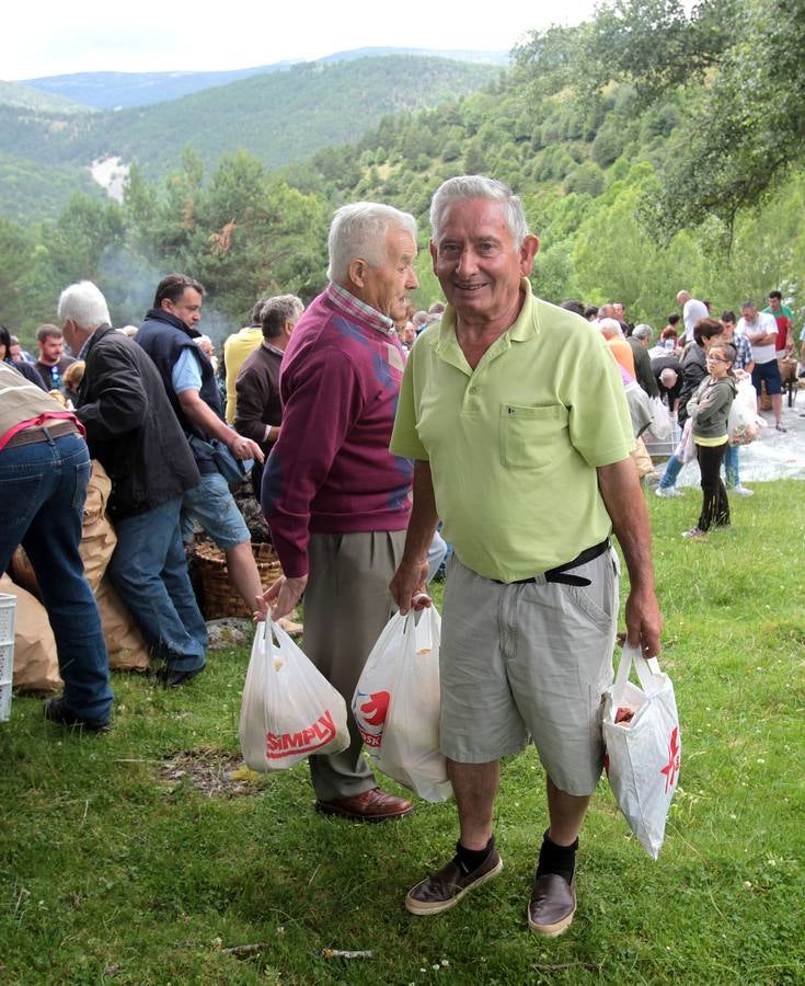 Villoslada celebra la Caridad Grande en Lomos de Orios (II)