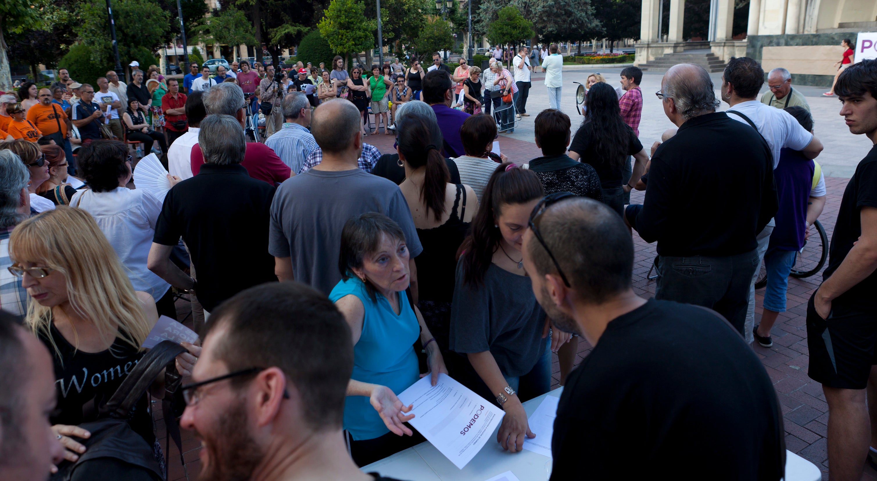 Podemos sale a la calle en Logroño