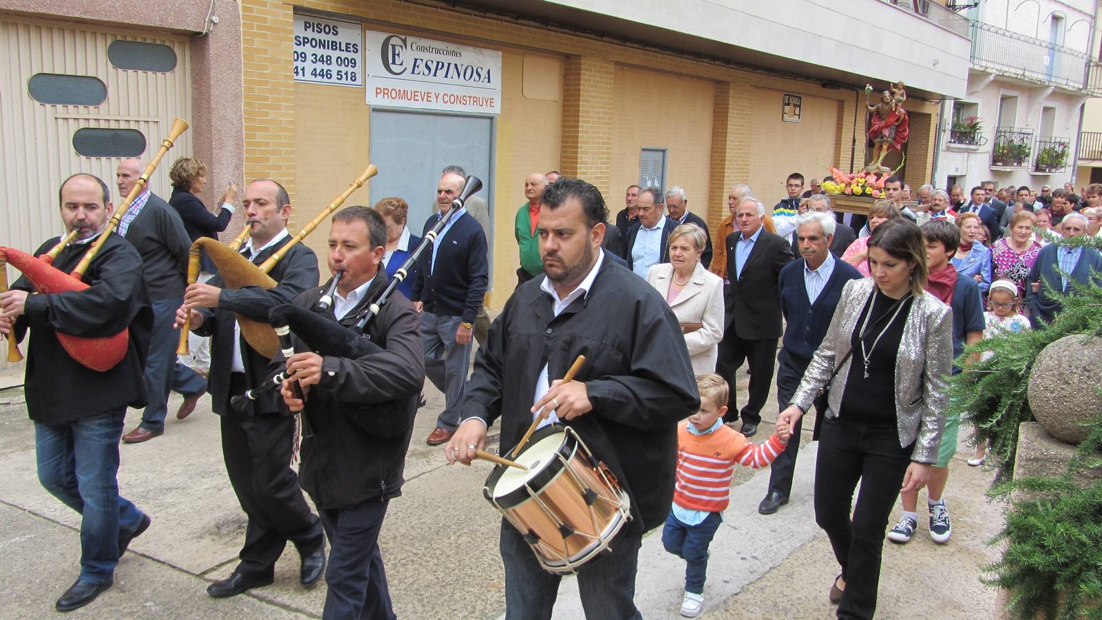 Entrena honra a San Cristobal
