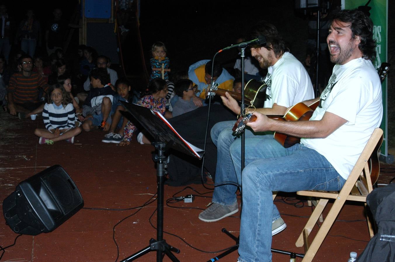 Blues nocturno bajo las estrellas cameranas