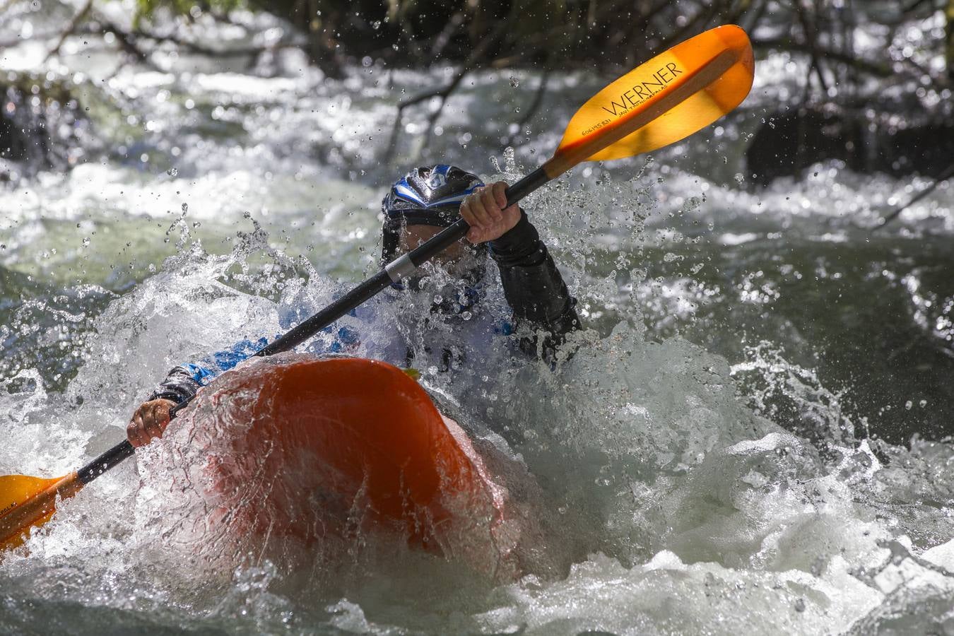 XIII descenso del río Piqueras en Kayak