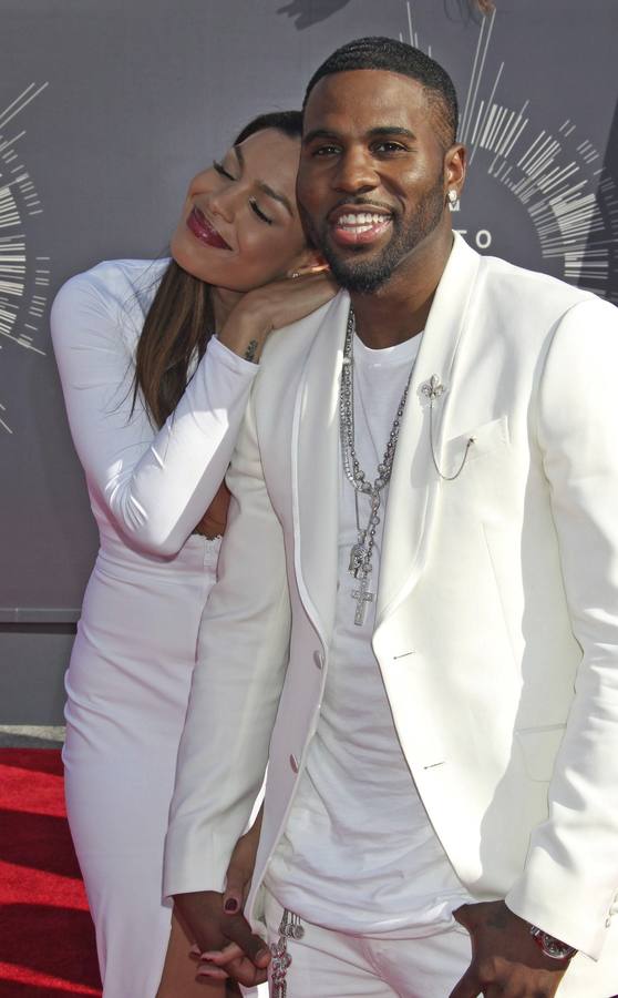 Jordin Sparks y Jason Derulo, a su llegada a la ceremonia.