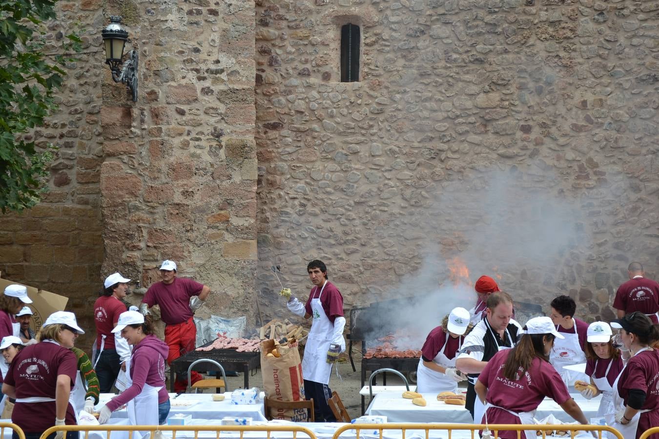 5.000 raciones de salchichón asado en Matute