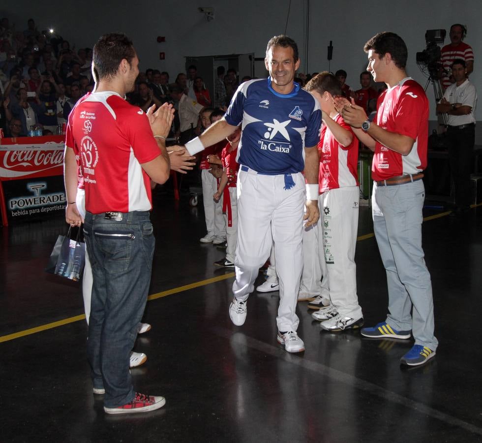 Sonrisas y lágrimas en la despedida de un campeón