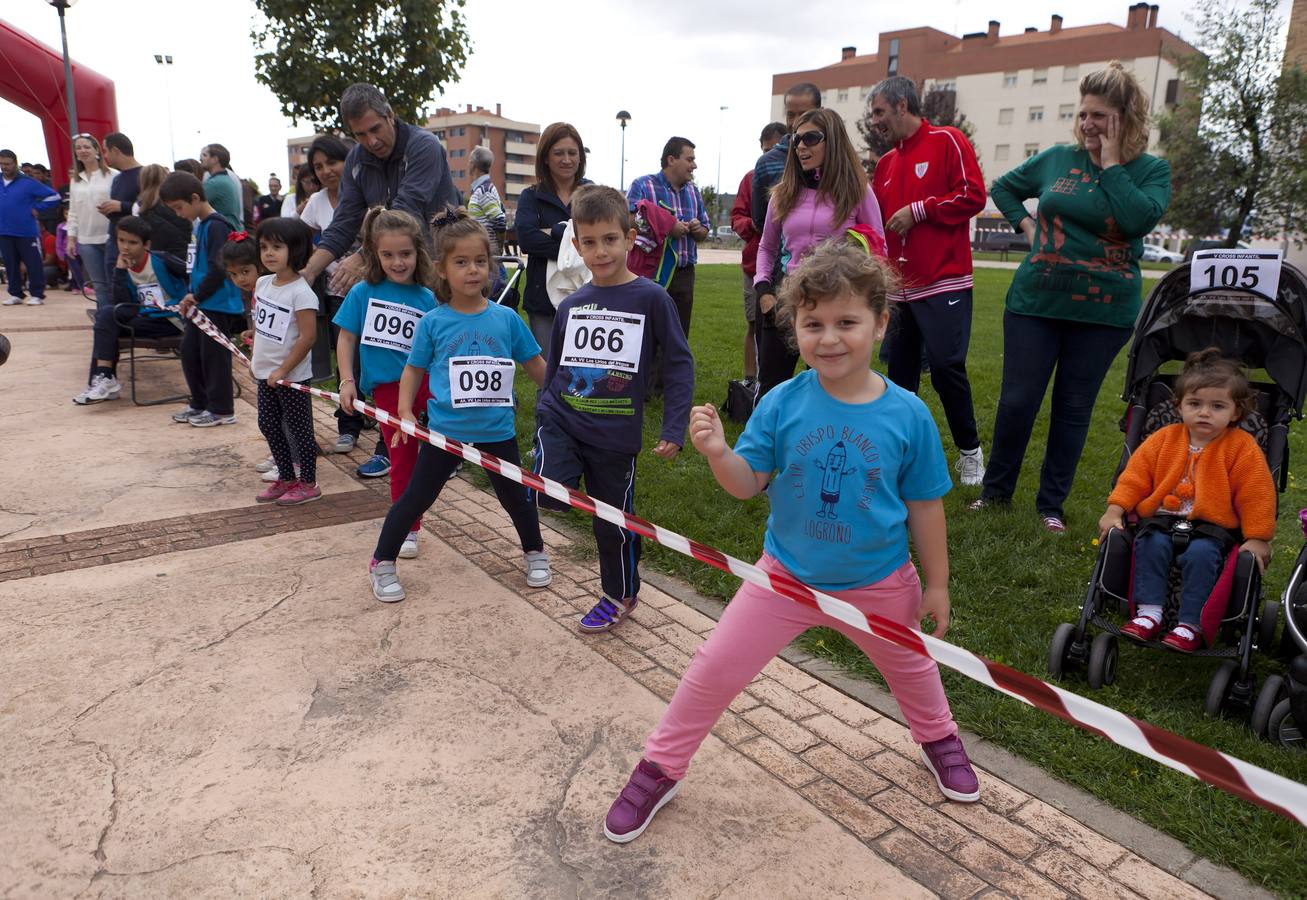 Carreras de cochecitos de niños en Los Lirios