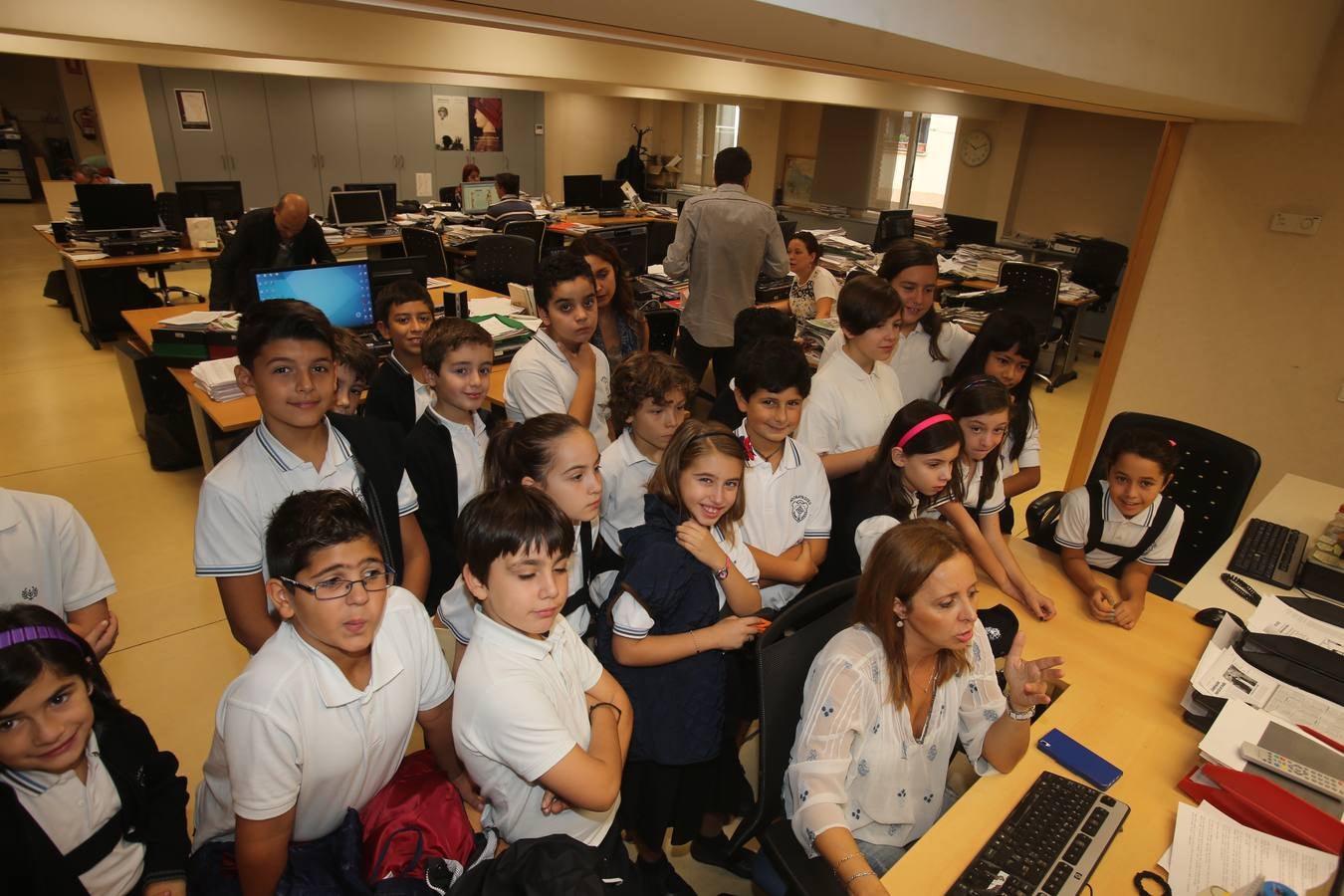 Los alumnos de 5º A del Colegio Adoratrices de Logroño visita la multimedia de Diario LA RIOJA