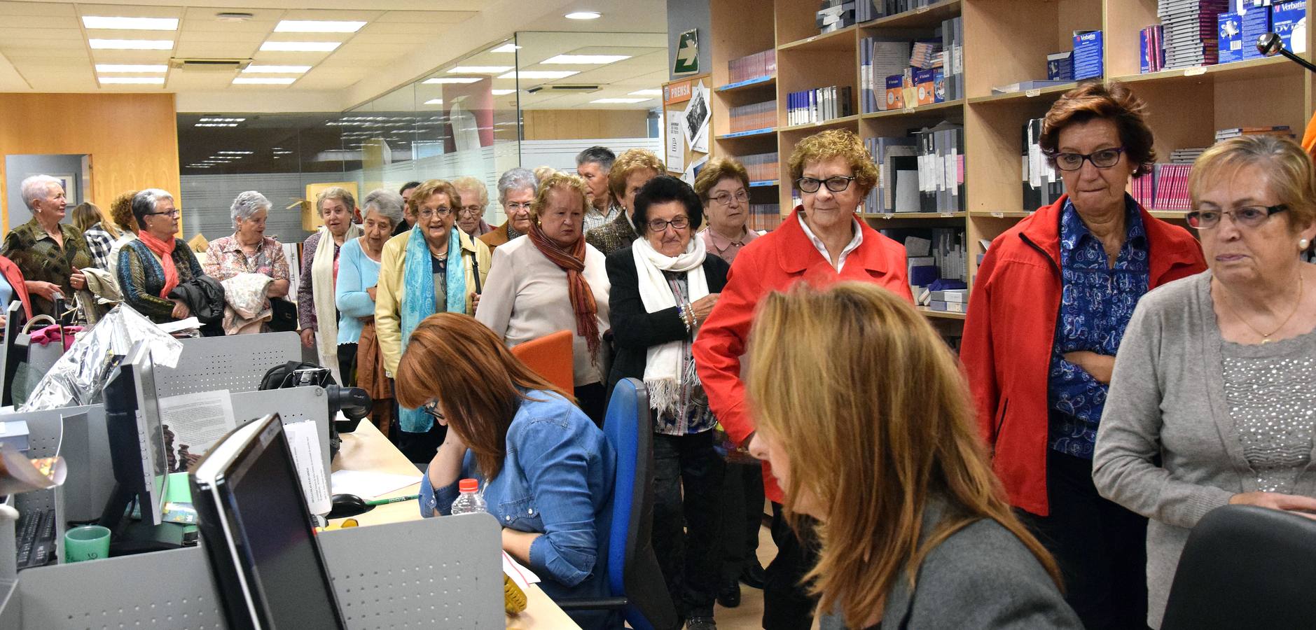 Los alumnos del programa &#039;Vida Sana&#039; visitan la multimedia de Diario LA RIOJA