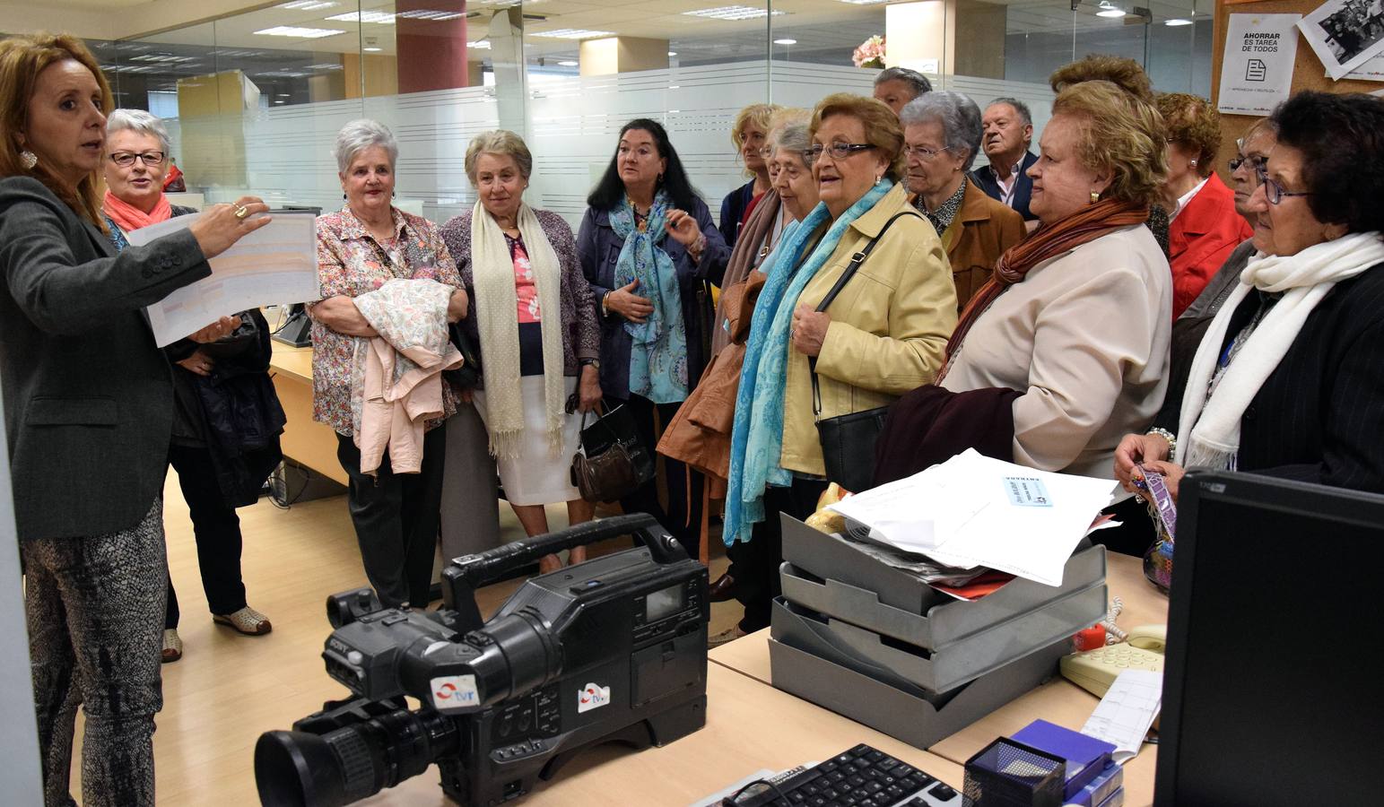 Los alumnos del programa &#039;Vida Sana&#039; visitan la multimedia de Diario LA RIOJA