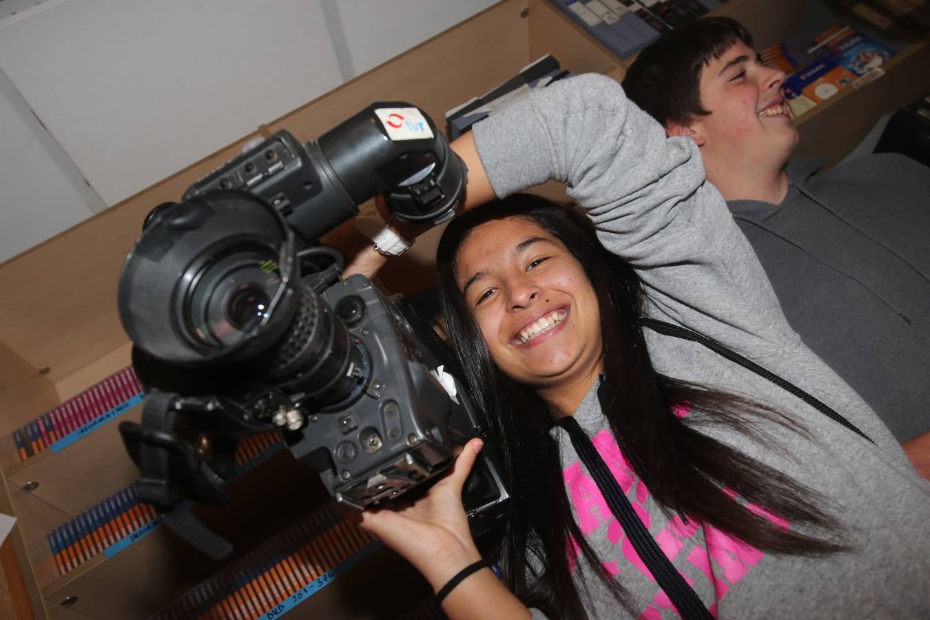 Alumnos del IES Tomás y Valiente de Fuenmayor visitan la Multimedia La Rioja