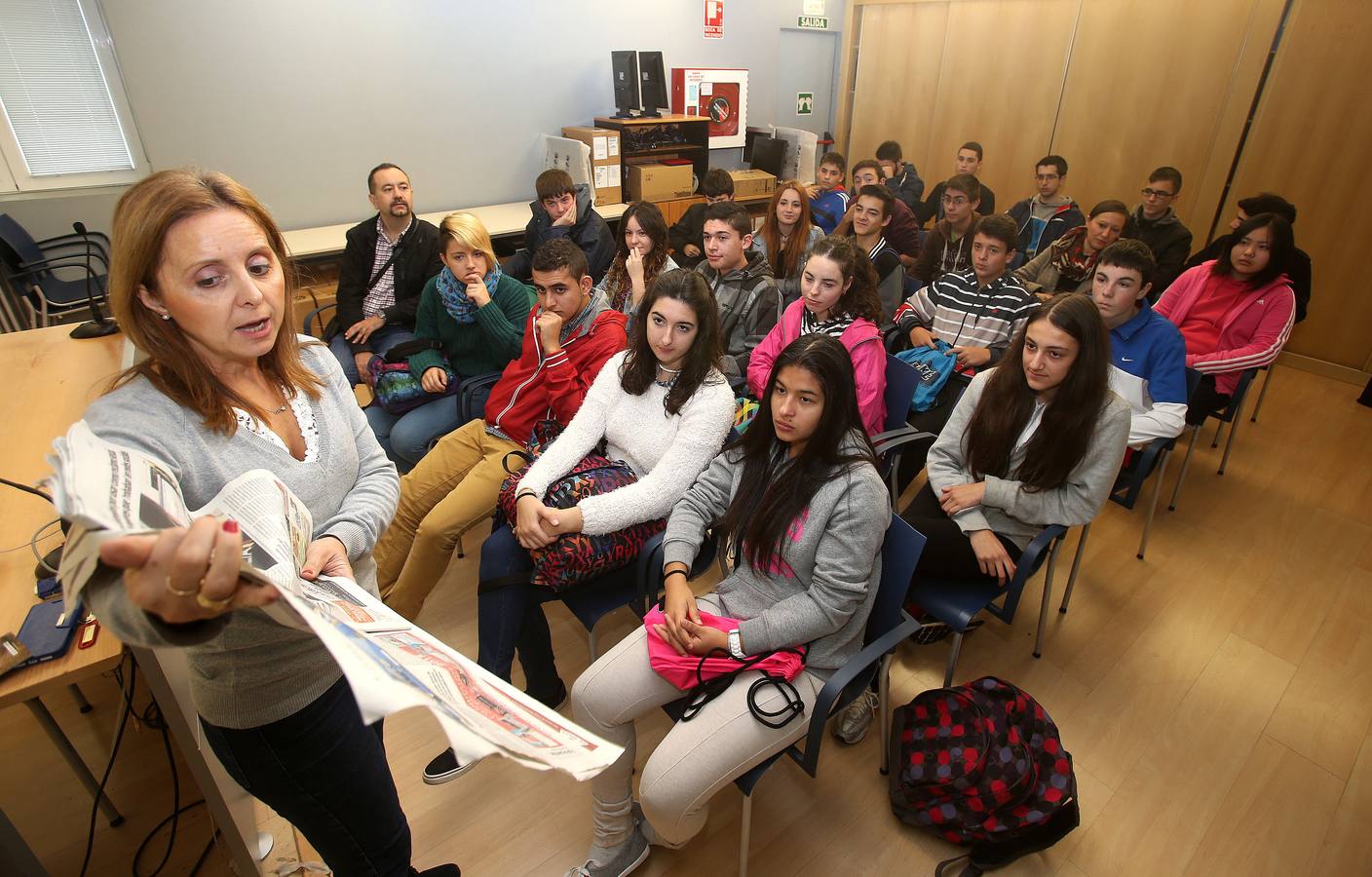 Alumnos del IES Tomás y Valiente de Fuenmayor visitan la Multimedia La Rioja